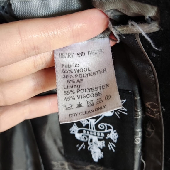 Heart and dagger plaid wool coat - Picture 11 of 12